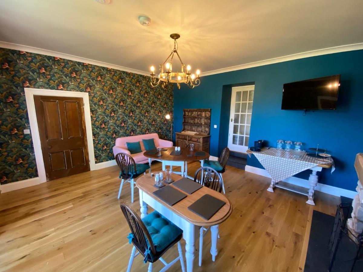 East Llanteg Guest House 安姆罗斯 外观 照片