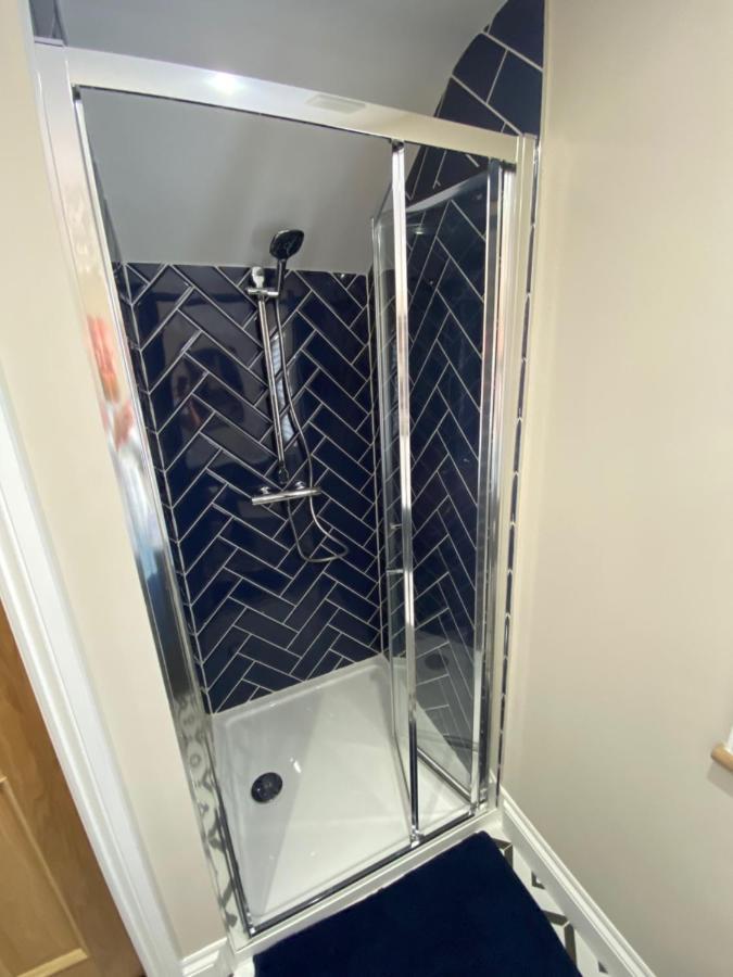 East Llanteg Guest House 安姆罗斯 外观 照片