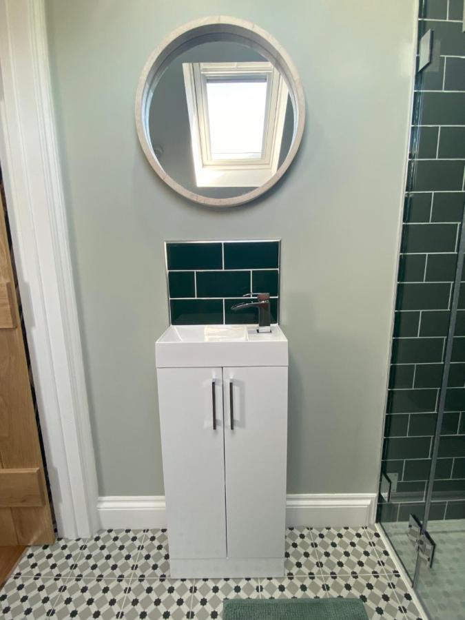 East Llanteg Guest House 安姆罗斯 外观 照片
